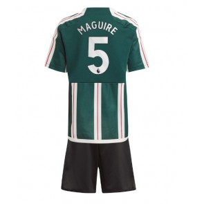 Manchester United Harry Maguire #5 Udebanesæt Børn 2023-24 Kort ærmer (+ korte bukser)
